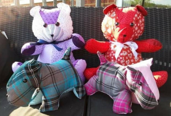 Buckinghamshire woman creates teddy bears in aid of Cancer Research